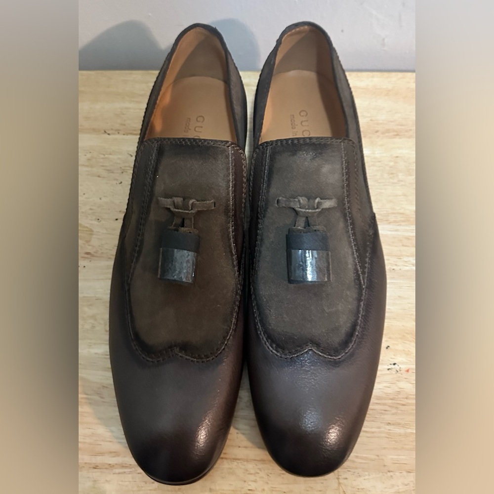 BNIB Gucci Men’s Loafers in Mink Grey Suede and Leather. Size 10.